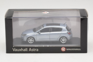Opel Astra H Blue Metallic Minichamps 1:43 ASTRA004 Métal — image 4 sur 4