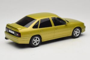 Opel Vectra A 2000 16V Jaune MCG 1:18 MCG18463 Métal — image 2 sur 6