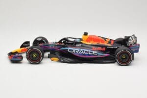 Oracle Red Bull Racing RB19 #1 M. Verstappen Winner Miami GP 2023 Minichamps 1:18 110230501 Métal — image 3 sur 6