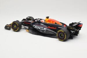 Red Bull Racing RB20 #1 M. Verstappen Winner China GP 2024 Minichamps 1:18 110240501 Métal — image 5 sur 6
