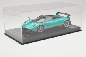 Pagani Huayra BC Green Metallic Yy Model 1:18 REMC020 Résine — image 6 sur 7