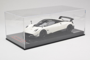 Pagani Huayra BC White Metallic Yy Model 1:18 REMC025 Résine — image 6 sur 7