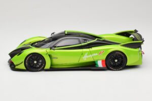 Pagani Huayra R Vert LCD 1:18 LCD18012-GR Métal — image 4 sur 8