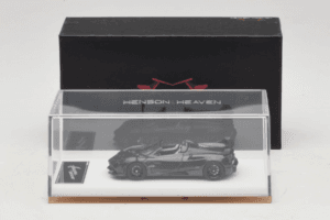 Pagani Huayra Tricolore Roadster Exposed Carbon Henson & Heaven 1:64 PHREC01 Métal — image 7 sur 7