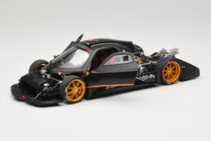 Pagani Zonda R Revolucion Carbon Fiber AUTOart 1:18 78261 Métal — image 2 sur 8