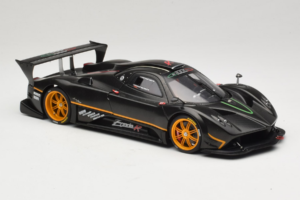 Pagani Zonda R Revolucion Carbon Fiber AUTOart 1:18 78261 Métal — image 6 sur 8