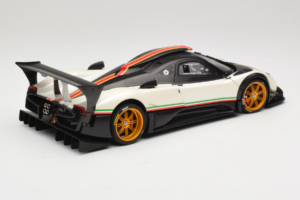 Pagani Zonda R Revolucion Blanc AUTOart 1:18 78262 Métal — image 3 sur 8