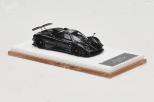 Pagani Zonda Tricolore Exposed Carbon Henson & Heaven 1:64 PZTEC01 Métal — image 4 sur 7