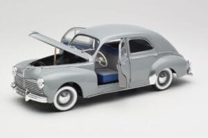 Peugeot 203 Gris Clair Solido 1:18 8145 Métal — image 2 sur 8