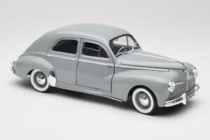Peugeot 203 Gris Clair Solido 1:18 8145 Métal — image 6 sur 8