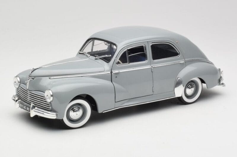 Peugeot 203 Gris Clair Solido 1:18 8145 Métal