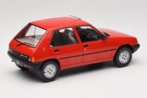 Peugeot 205 Rouge MCG 1:18 MCG18492 Métal — image 2 sur 6