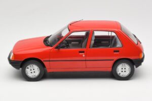 Peugeot 205 Rouge MCG 1:18 MCG18492 Métal — image 3 sur 6