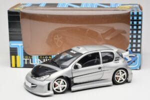 Peugeot 206 MTK Argent Solido 1:18 1817 Métal — image 8 sur 8