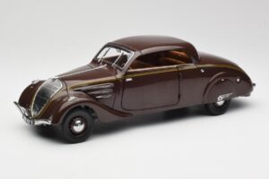 Peugeot 402 Eclipse Chocolat Norev 1:18 184873 Métal — image 4 sur 12
