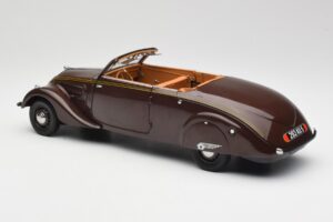 Peugeot 402 Eclipse Chocolat Norev 1:18 184873 Métal — image 9 sur 12