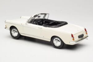 Peugeot 404 Cabriolet Blanc Norev 1:18 184746 Métal — image 7 sur 8