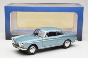 Peugeot 404 Coupe Bleu Norev 1:18 184745 Métal — image 8 sur 8