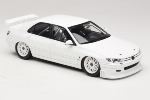 Peugeot 406 by Khyzyl Saleem Blanc Otto 1:18 OT1284 Résine — image 4 sur 6