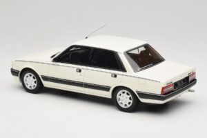 Peugeot 505 V6 White Meije Otto 1:18 OT1297 Résine — image 5 sur 6