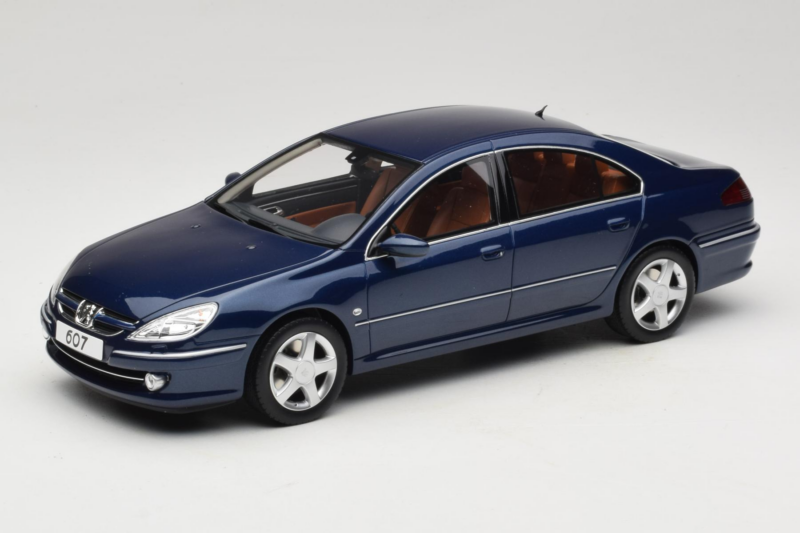 Peugeot 607 Phase II 3.0 V6 Bleu Otto 1:18 OT485 Résine