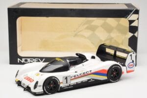 Peugeot 905 Evo 1B Group C #1 Peugeot Talbot Sport D. Warwick / Y. Dalmas / M. Blundell 24 Hours of Le Mans Winner 1992 Norev — image 6 sur 6