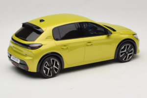 Peugeot E-208 GT Jaune Agueda Otto 1:18 OT1164 Résine — image 2 sur 6