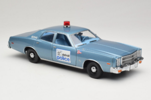 Plymouth Fury Beverly Hills PD Bleu GreenLight 1:18 19069 Métal — image 6 sur 8