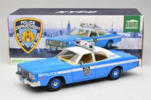 Plymouth Fury Police Pursuit New York Police Department GreenLight 1:18 19043 Métal — image 8 sur 8
