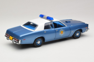 Plymouth Fury Police Pursuit Smokey and the Bandit GreenLight 1:18 19044 Métal — image 3 sur 8