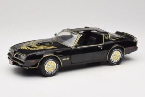 Pontiac Firebird Trans Am SE Smokey and the Bandit Joyride 1:18 33121 Métal