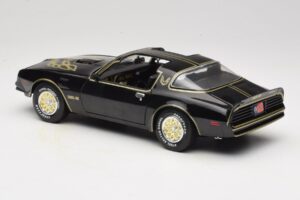 Pontiac Firebird Trans Am SE Smokey and the Bandit Joyride 1:18 33121 Métal — image 7 sur 8