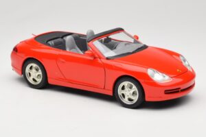 Porsche 911 996 Cabriolet Rouge Mira 1:18 06930 Métal — image 6 sur 8