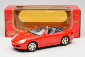 Porsche 911 996 Cabriolet Rouge Mira 1:18 06930 Métal — image 8 sur 8