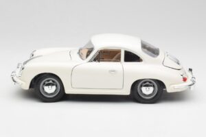 Porsche 356B Blanc Bburago 1:18 3021-M3 Métal — image 4 sur 8