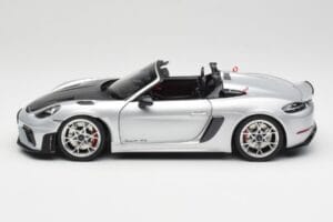 Porsche 718 Spyder RS Weissach Pack GT-Silver Metallic Norev 1:18 187270 Métal — image 4 sur 8