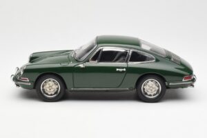 Porsche 901 Vert CMC 1:18 M-067B Métal — image 3 sur 6