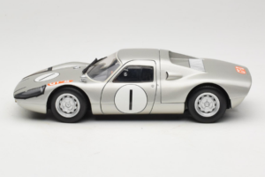 Porsche 904 GTS #1 Japan Grand Prix 1964 Minichamps 1:18 183646701 Métal — image 4 sur 8