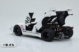Porsche 908/02 #48 S. McQueen / P. Revson 12 Hours of Sebring 2nd Place Post Race Version 1970 AUTOart 1:18 87072 Métal — image 5 sur 8