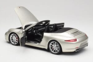 Porsche 911 991 Carrera S Cabriolet GT Argent Métallisé Minichamps 1:18 100061030 Métal — image 5 sur 8