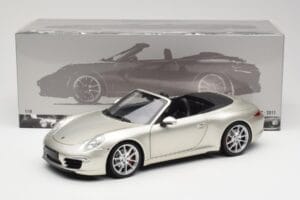 Porsche 911 991 Carrera S Cabriolet GT Argent Métallisé Minichamps 1:18 100061030 Métal — image 8 sur 8