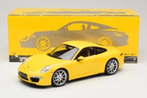 Porsche 911 991 Carrera S Racing Yellow Minichamps 1:18 100061021 Métal — image 8 sur 8
