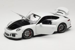 Porsche 911 991 GT3 Blanc Avec Jantes Argent Minichamps 1:18 113062721 Métal — image 2 sur 8