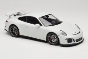 Porsche 911 991 GT3 Blanc Avec Jantes Argent Minichamps 1:18 113062721 Métal — image 6 sur 8