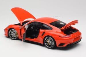 Porsche 911 991 Turbo S Lava Orange Minichamps 1:18 110067120 Métal — image 5 sur 8