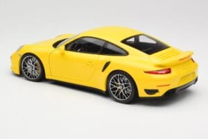 Porsche 911 991 Turbo S Jaune Avec Jantes Argentées Minichamps 1:18 110062322 Métal — image 5 sur 8