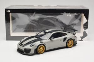 Porsche 911 991.2 GT2 RS Chalk Weissach Package Jantes Dorées Minichamps 1:18 155068304 Métal — image 6 sur 6