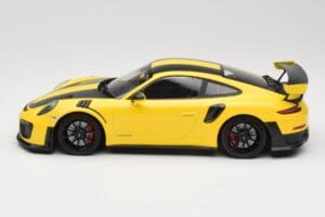 Porsche 911 991.2 GT2 RS Weissach Package Jaune avec Jantes Noires Minichamps 1:18 155068311 Métal — image 3 sur 6