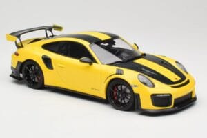 Porsche 911 991.2 GT2 RS Weissach Package Jaune avec Jantes Noires Minichamps 1:18 155068311 Métal — image 4 sur 6