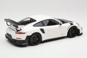 Porsche 911 991.2 GT2 RS Blanc avec Jantes Noires Minichamps 1:18 155068310 Métal — image 2 sur 6